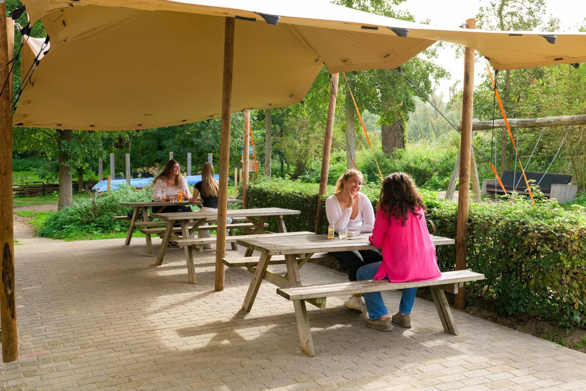 Stayokay Hostel Dordrecht - Nationaal Park De Biesbosch المظهر الخارجي الصورة
